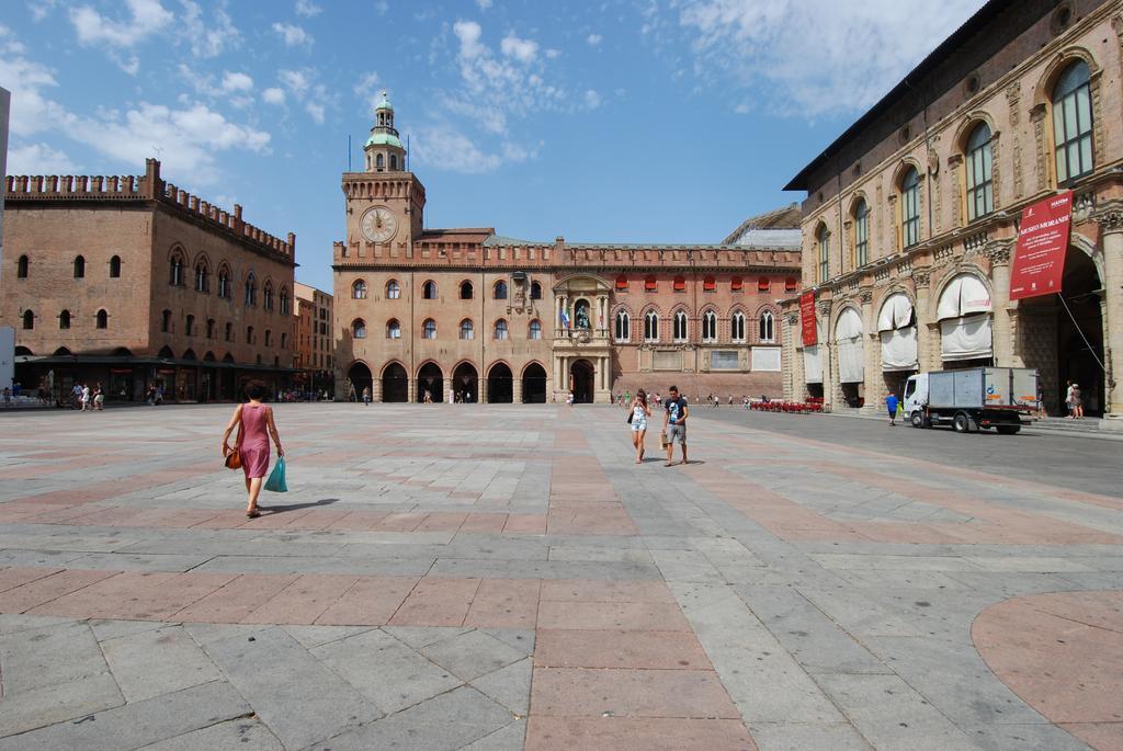 Ur-Nest Piazza Maggiore بولونيا الغرفة الصورة