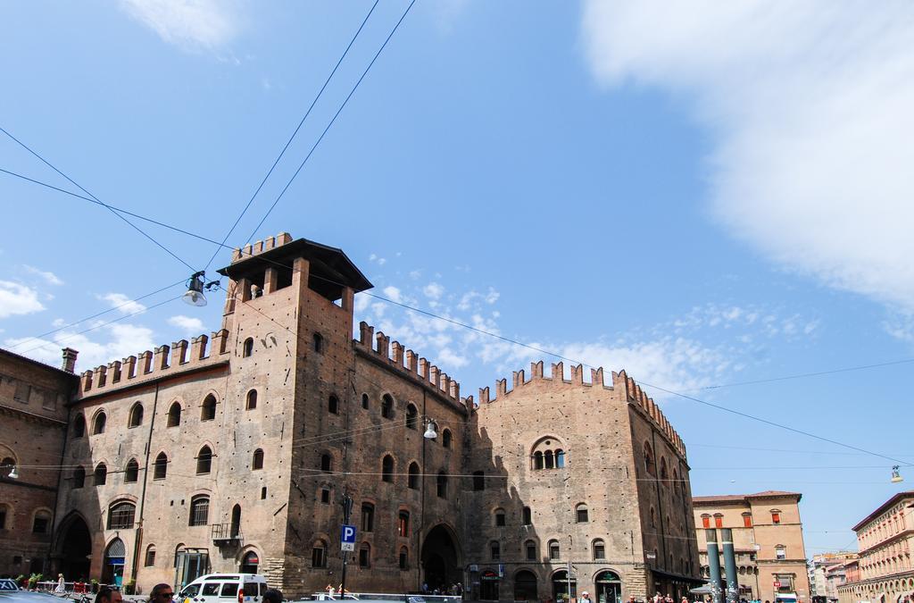 Ur-Nest Piazza Maggiore بولونيا الغرفة الصورة
